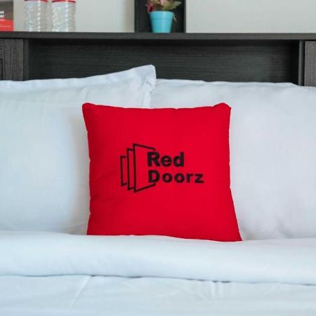 Reddoorz Plus Near Mango Avenue Cebu Екстер'єр фото