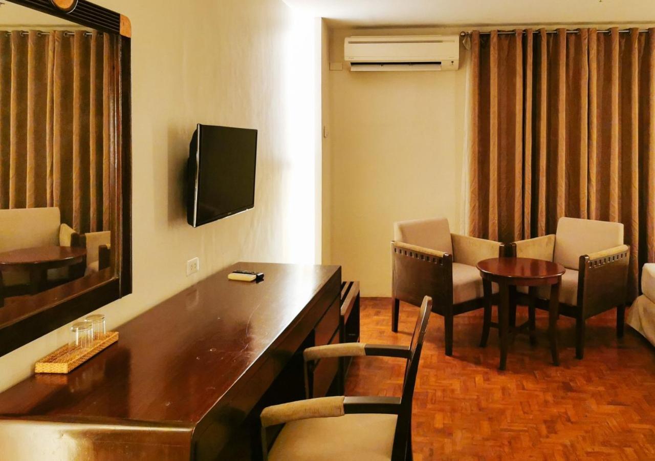 Reddoorz Plus Near Mango Avenue Cebu Номер фото